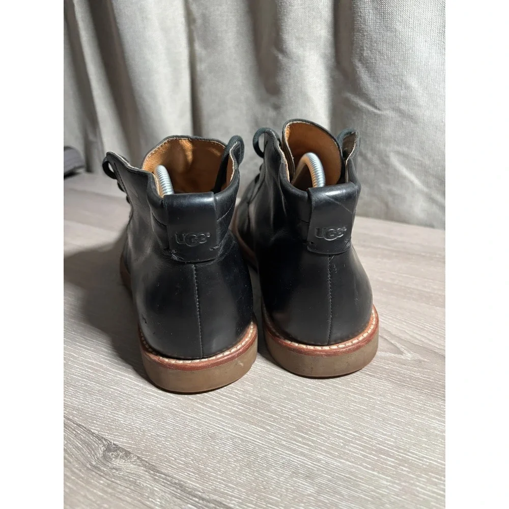 UGG Mens Leighton 9/10 Leather Moc Toe Chukka Boots Desert Shoes Heritage Work